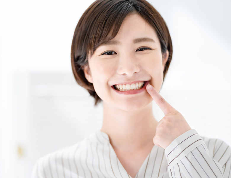 御茶ノ水デンタルクリニックで、保険で白い歯を